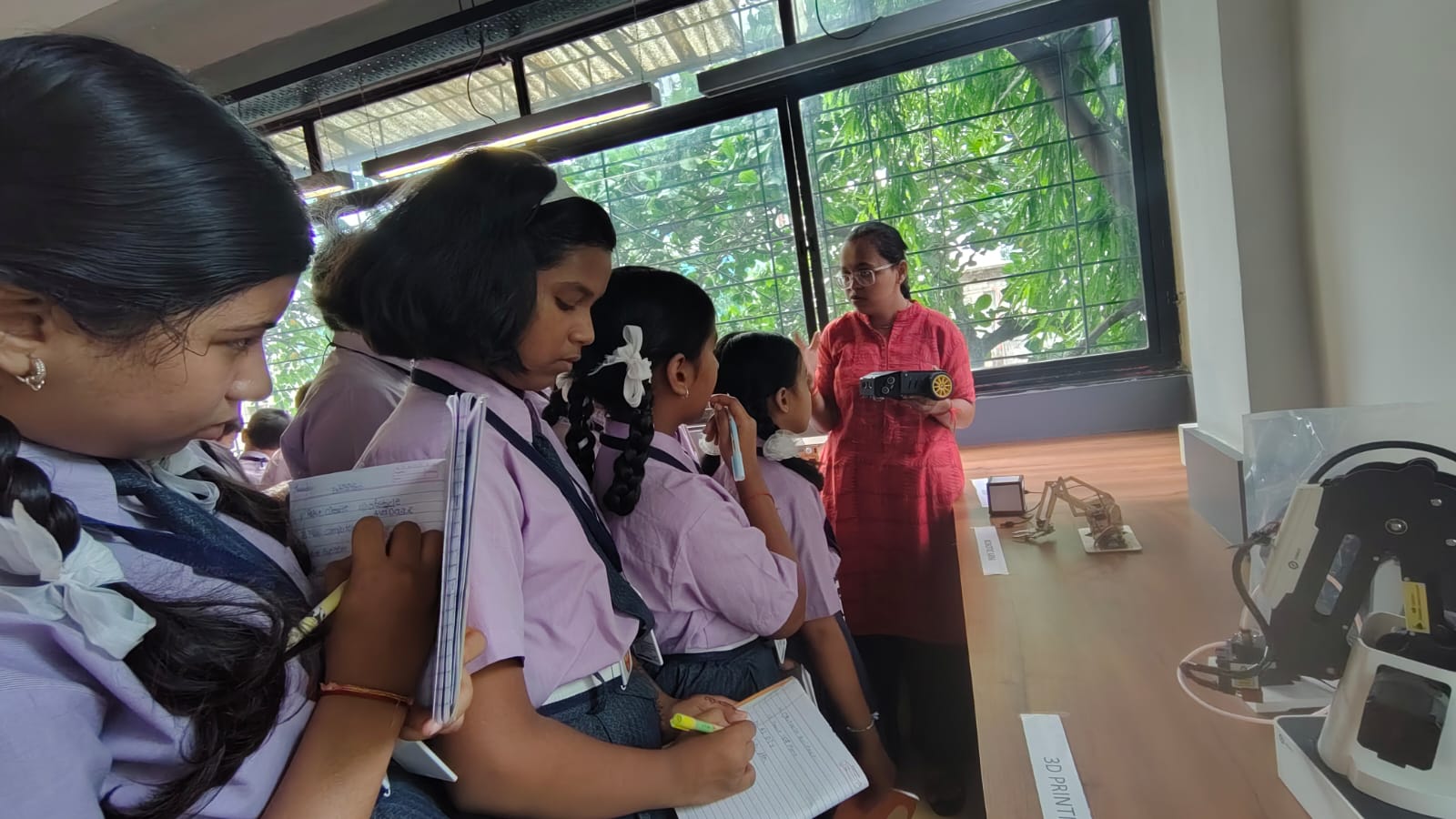 S.P.M. English School Robotics Workshop photograph 6
